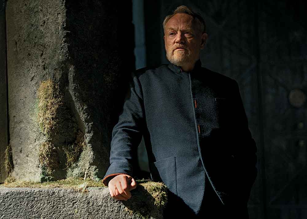 Foundation on Apple TV+. Pictured: Mathematician Hari Seldon’s (Jared Harris) predicted collapse of the Empire is imminent. 